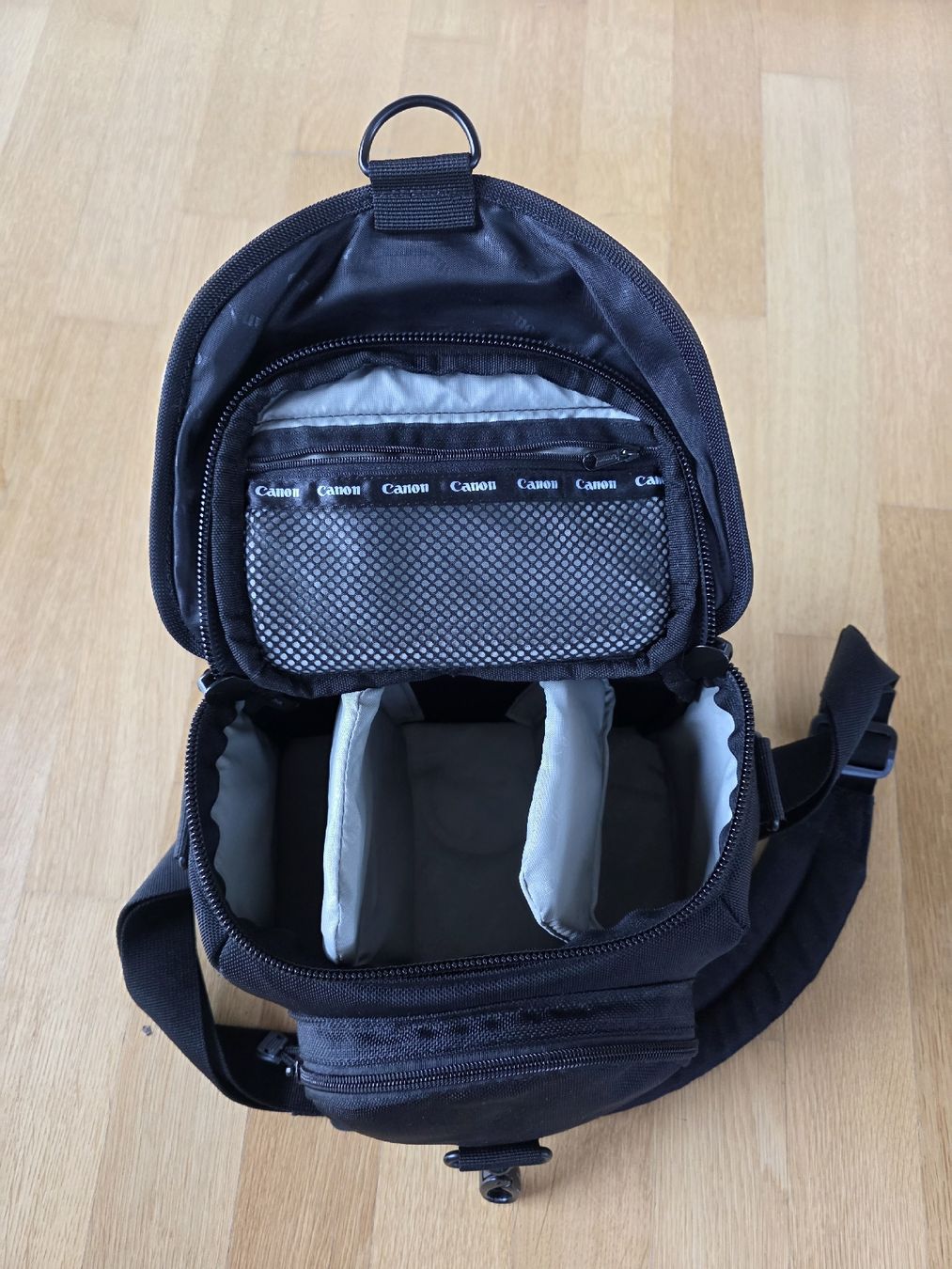 Canon Kamera: Canon EOS 550D Set mit Objektiv Blitz und Kameratasche – Gebraucht aus Bad Ragaz von ram_d9wq 3