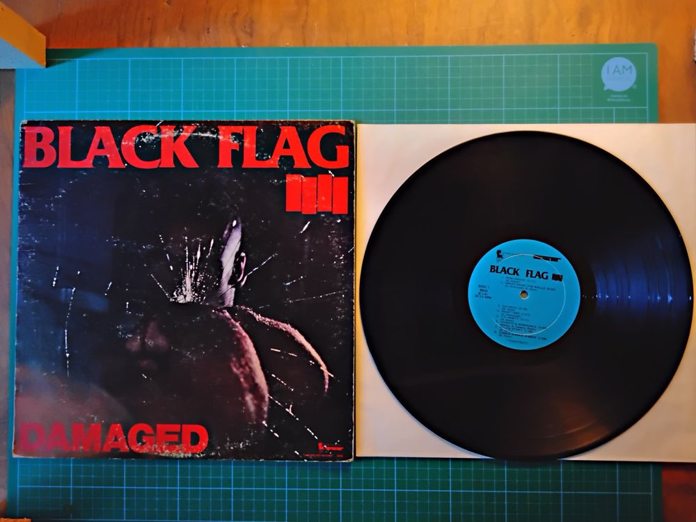 Black Flag - Damaged | Kaufen auf Ricardo