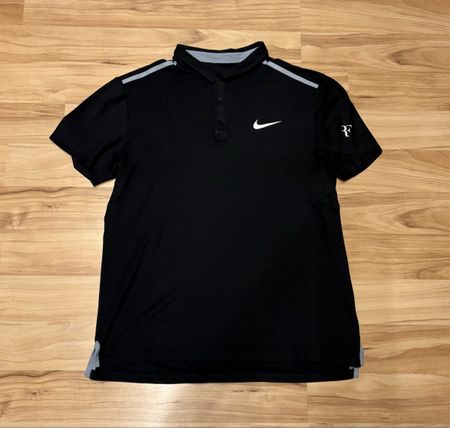 Roger Federer Nike Polo Shirt schwarz oder rot, Top Zustand!