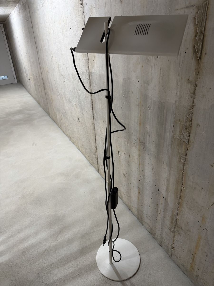 Lampade: Designer Stehlampe verstellbar – Difettoso da Zürich venduto da sne.swiss