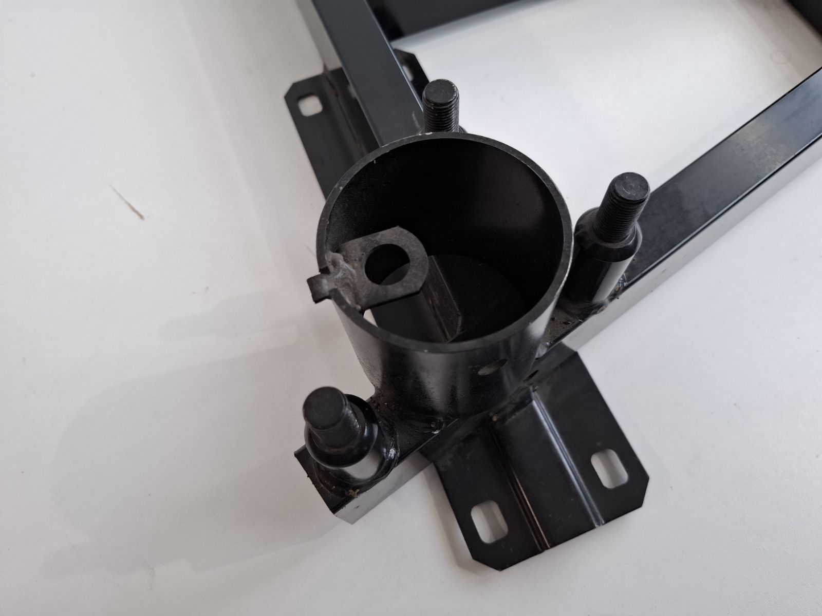 Puch Tutti pezzi di ricambio auto: Reserveradträger PUCH 230GE / Mercedes – Nuovo (secondo la descrizione) da Fahrwangen venduto da dast2009 3