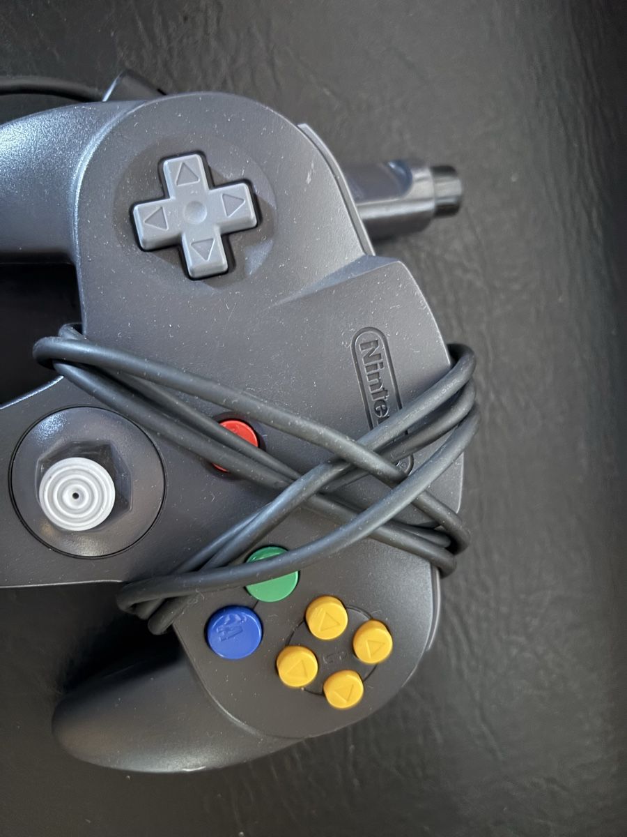 Nintendo Consoles: Nintendo 64 manettes  – Défectueux à Mézières VD par P-M-C 4