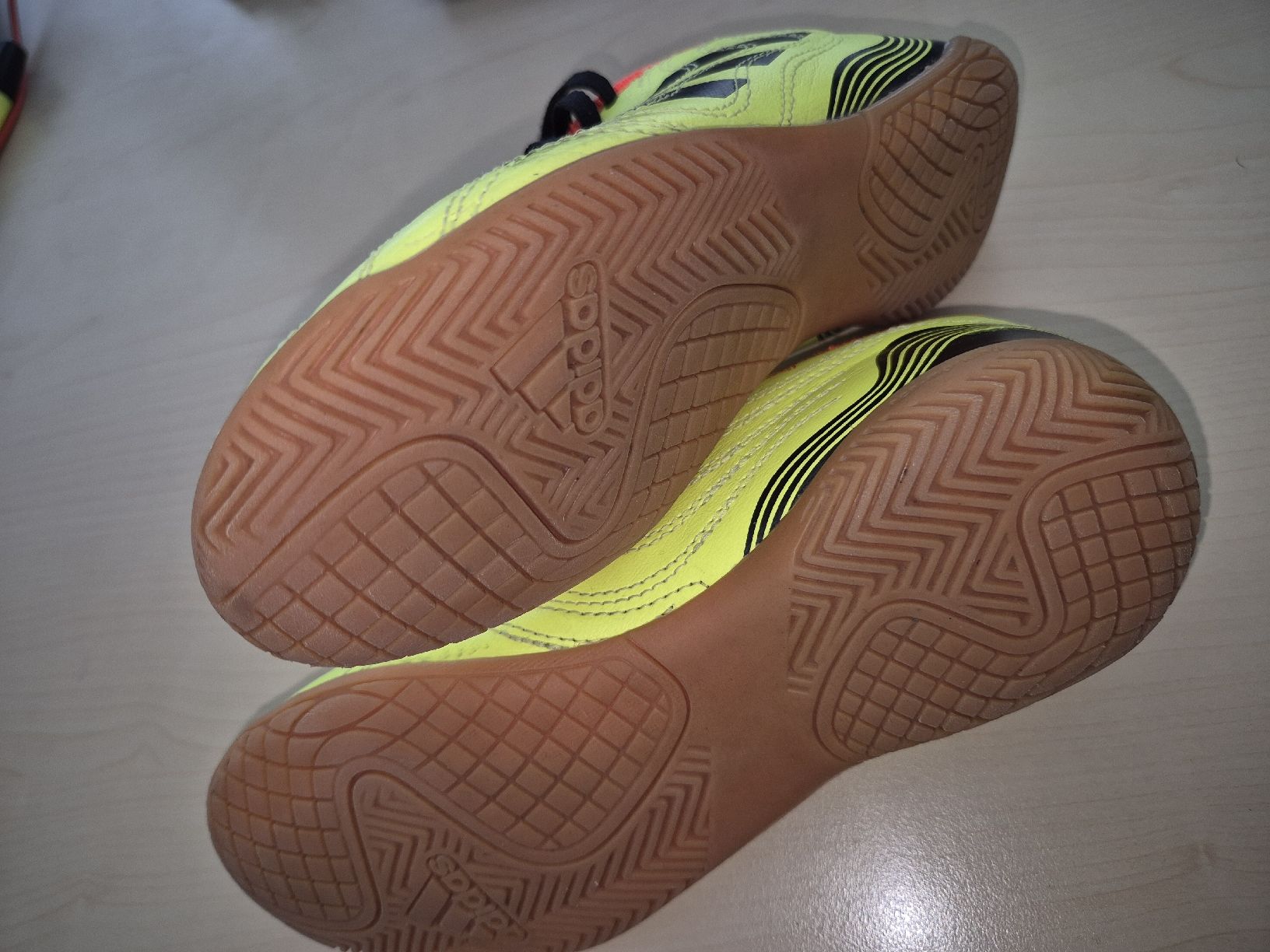 Adidas Scarpe per ragazzi: Adidas Hallenschuhe Gr. 35 – Usato da Altendorf venduto da caj_hry2 4