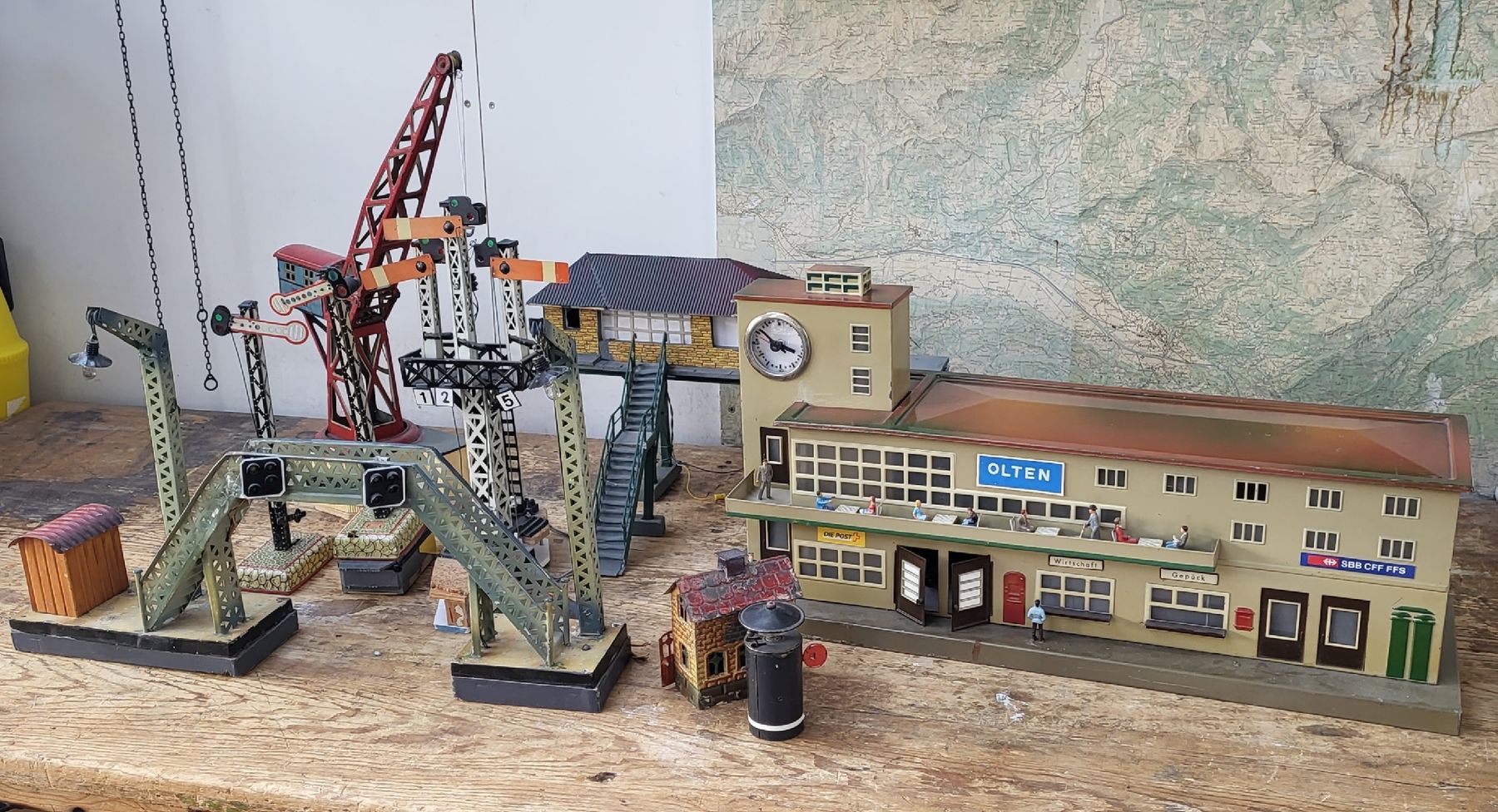 Modellini di ferrovie: div. EisenbahnZubehör Blech – Usato da Kägiswil venduto da Megafi56