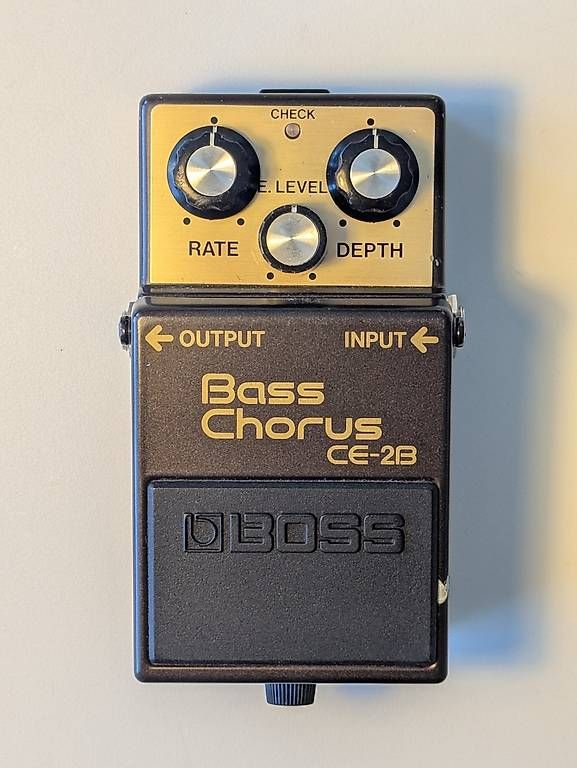 Boss Strumenti musicali: Boss CE-2B Bass Chorus – Usato da Windisch venduto da Kookmeyer1