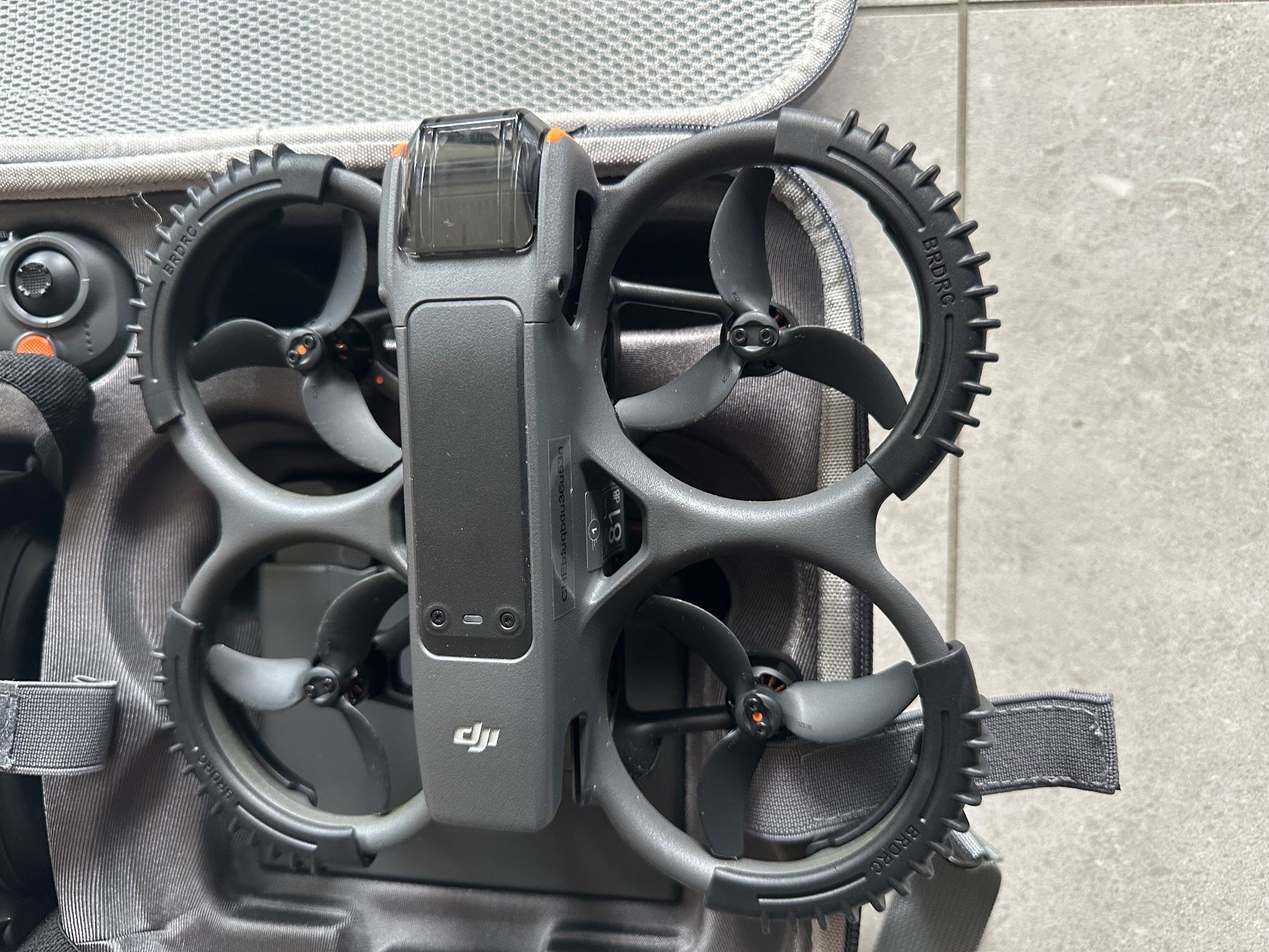 DJI RC Modellbau: DJI Avata 2 Fly More Combo mit Zubehör – Gebraucht aus Allschwil von Bamba. 4