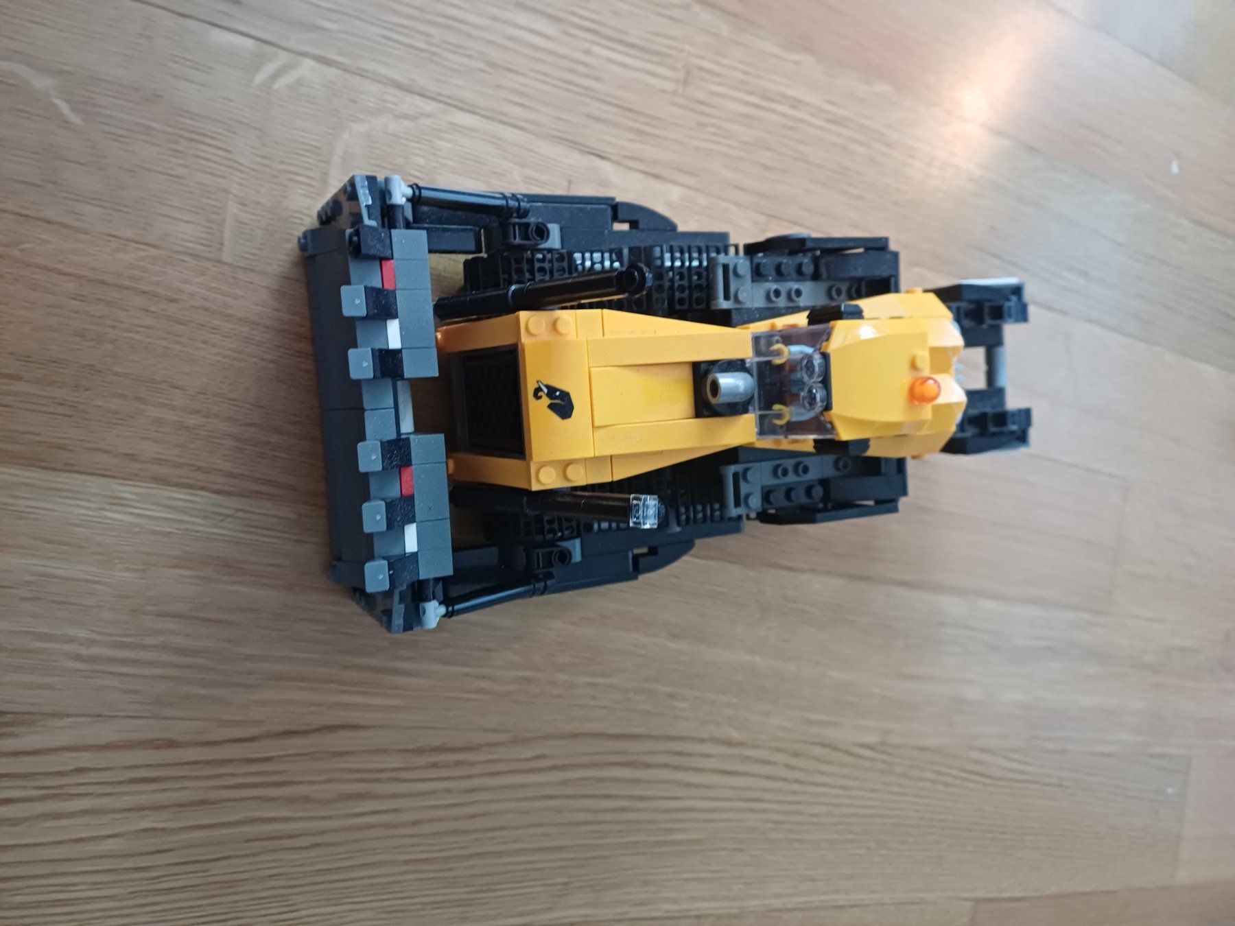 Lego Kit di costruzioni: LEGO Gelber Bulldozer mit Frontlader – Usato da Fällanden venduto da Dverkaufen