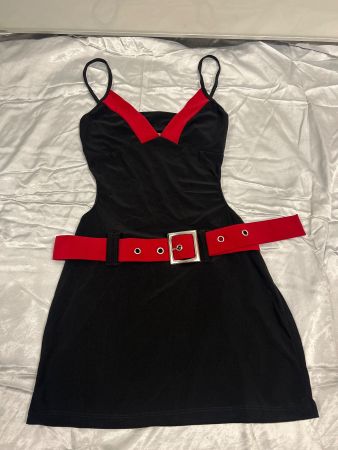 Minikleid Rücken offen Figurbetont schwarz rot Gr M NEU