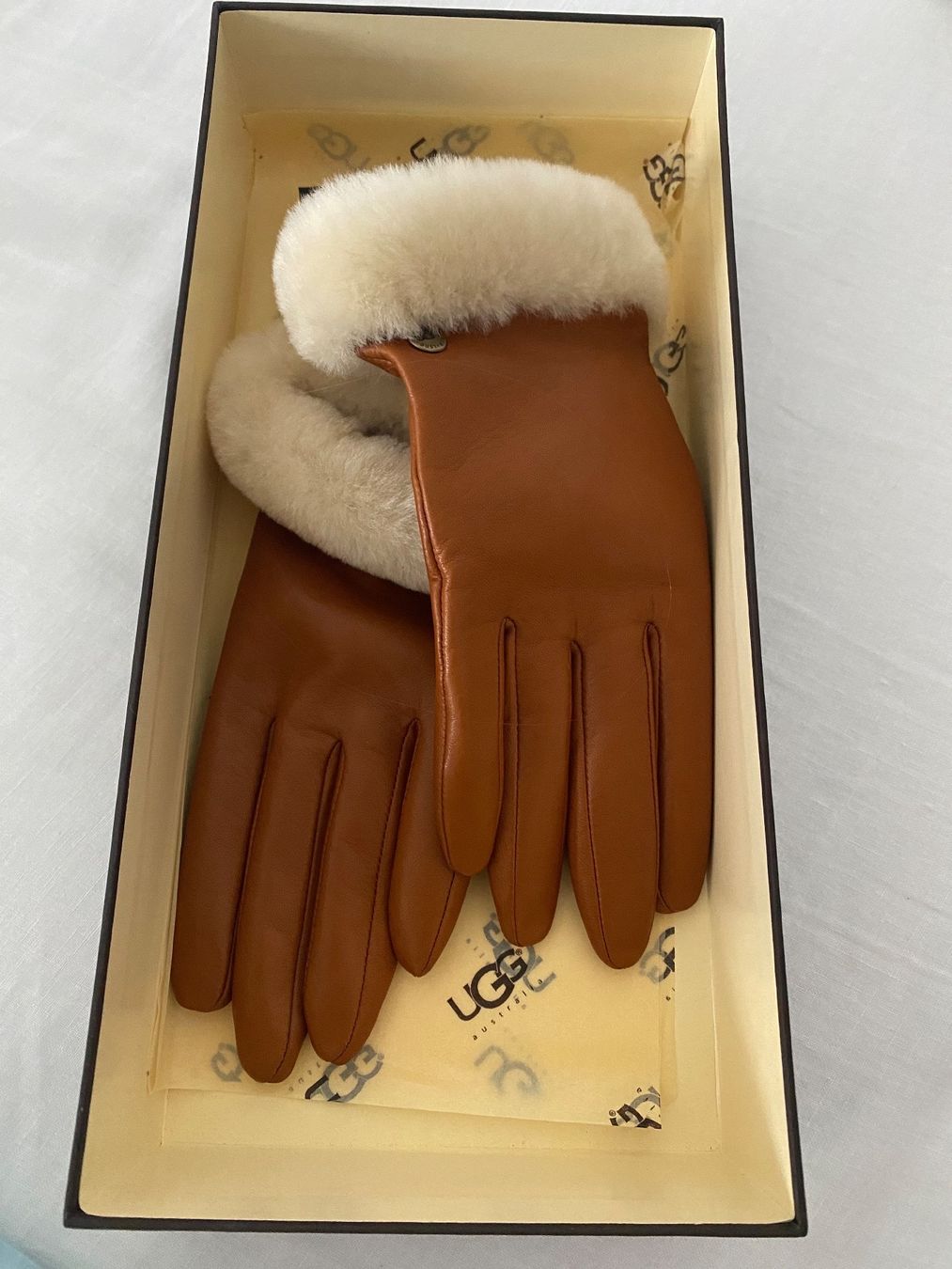 Ugg Guanti & manicotti: Ugg Handschuhe braun mit Fell – Nuovo e nell'imballaggio originale da Schindellegi venduto da Zurpan 1
