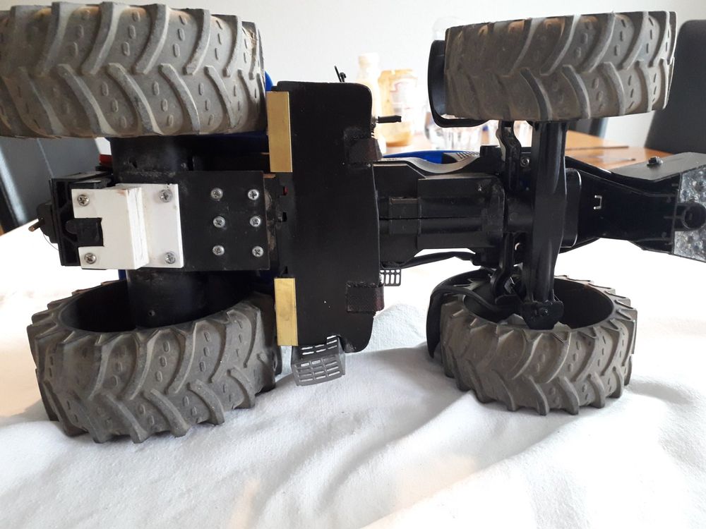  Ferngesteuerter Bruder Traktor mit Pflug (Gebraucht) in für CHF 90 Illustration 