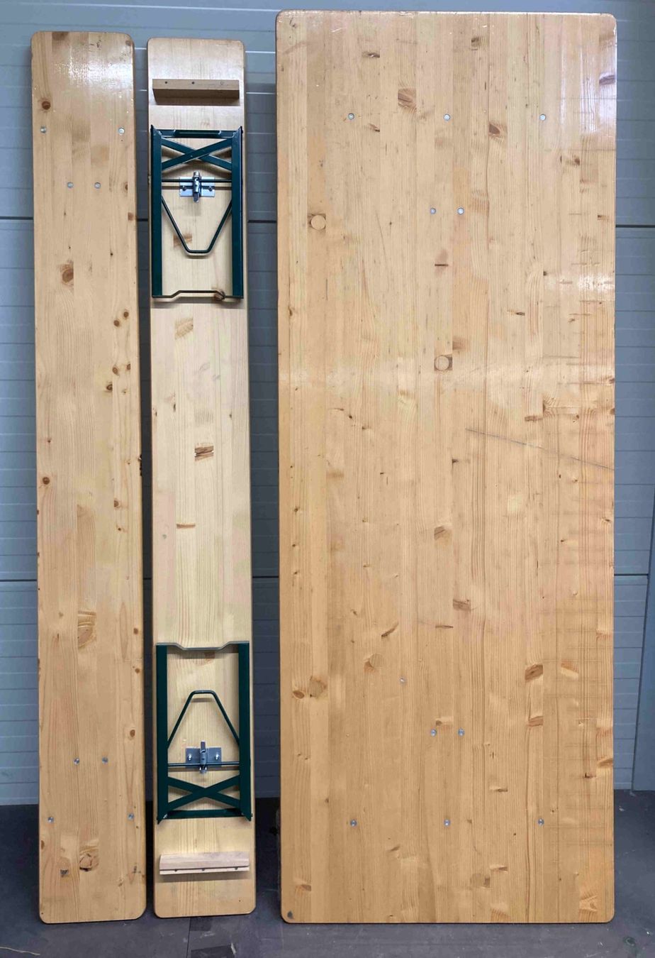 Set di tavolo e panche: Festbank Holz – Usato da Stein am Rhein venduto da fab_gsy9