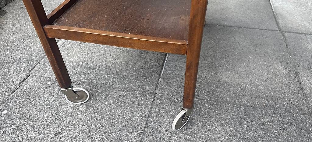 Tische: Tischli – Gebraucht aus Matten(St.Stephan) von ren_r8tw 3