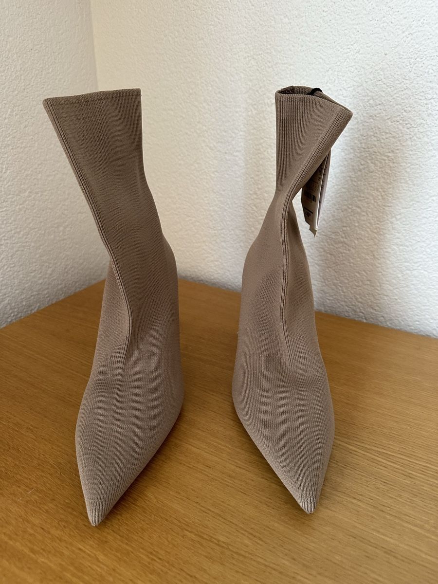 Zara Scarpe da donna: Stiefelette Zara gr.38 – Nuovo e nell'imballaggio originale da Morbio Superiore venduto da mic_8qcl 1