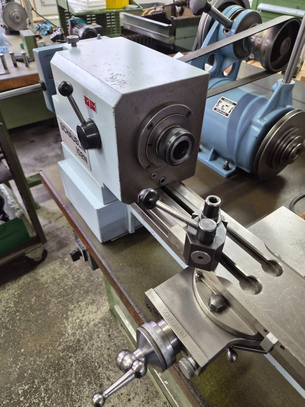 Schaublin Tutte le macchine: Tour SCHAUBLIN 102-N W25 – Usato da La Chaux-de-Fonds venduto da Bretelle 3