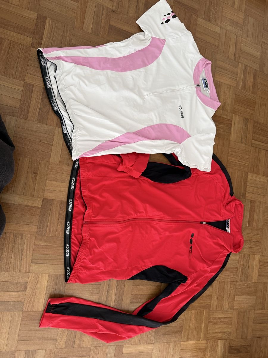 Leibchen & Hosen: Iks veloshirt – Gebraucht aus visp von Kmemo1