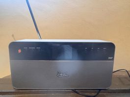 einfacher DAB+ Radio Marke Dual
