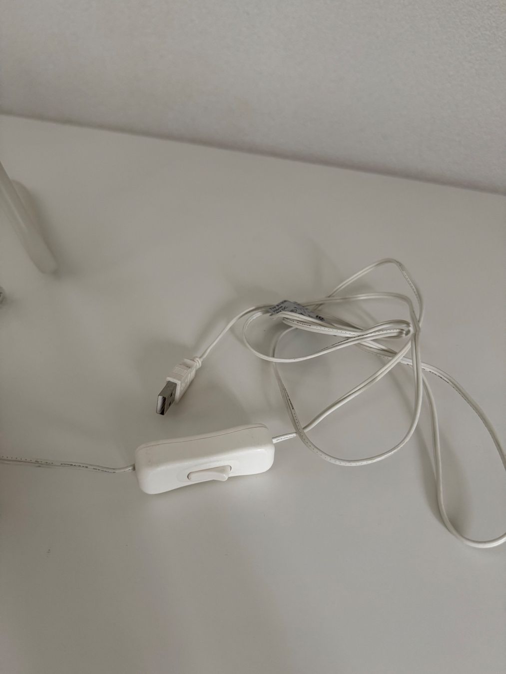 Lampade: Tischlampe, weiss – Usato da Basel venduto da linaschymura 2