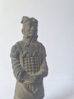 Figurine guerrier chinois en terre cuite