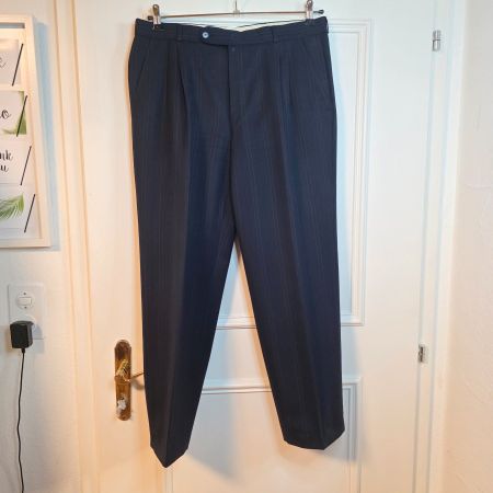 Herren Stoffhose Kurzgrösse Schurwolle Grau Gr 50/52 (15)