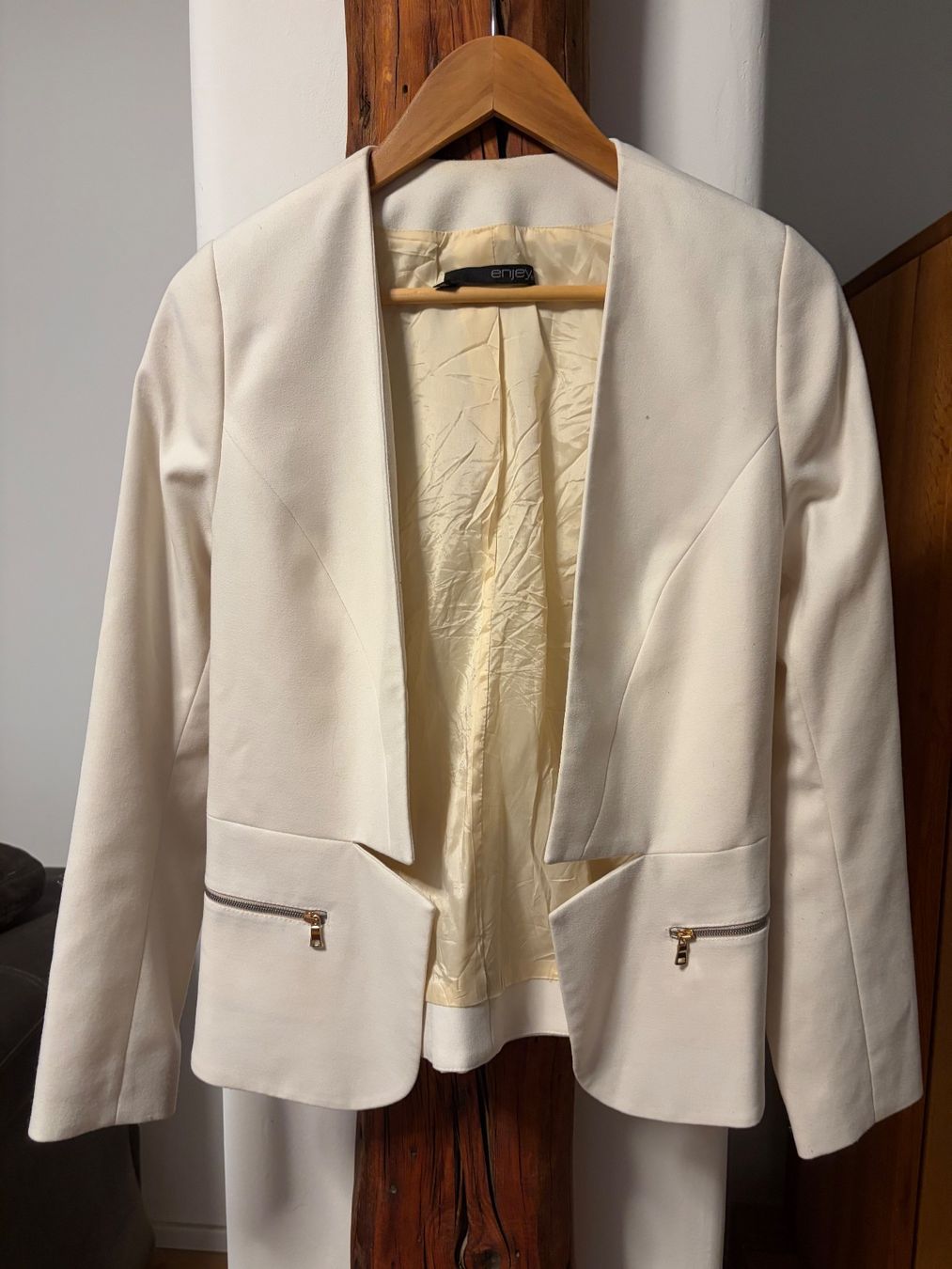 Giacche: Enjey Blazer Farbe Creme – Usato da Baltschieder venduto da Nadetschgi