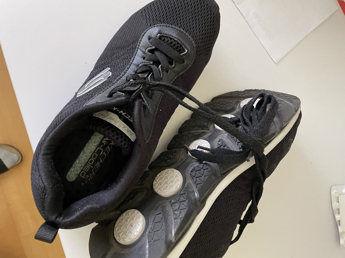 Skechers Scarpe da uomo: Schwarze Skechers Grösse 42 – Usato da forch venduto da Draechli789 1