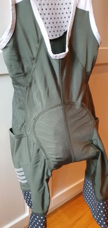 Radhose kurz khaki Grösse S absolut neu und ungetragen