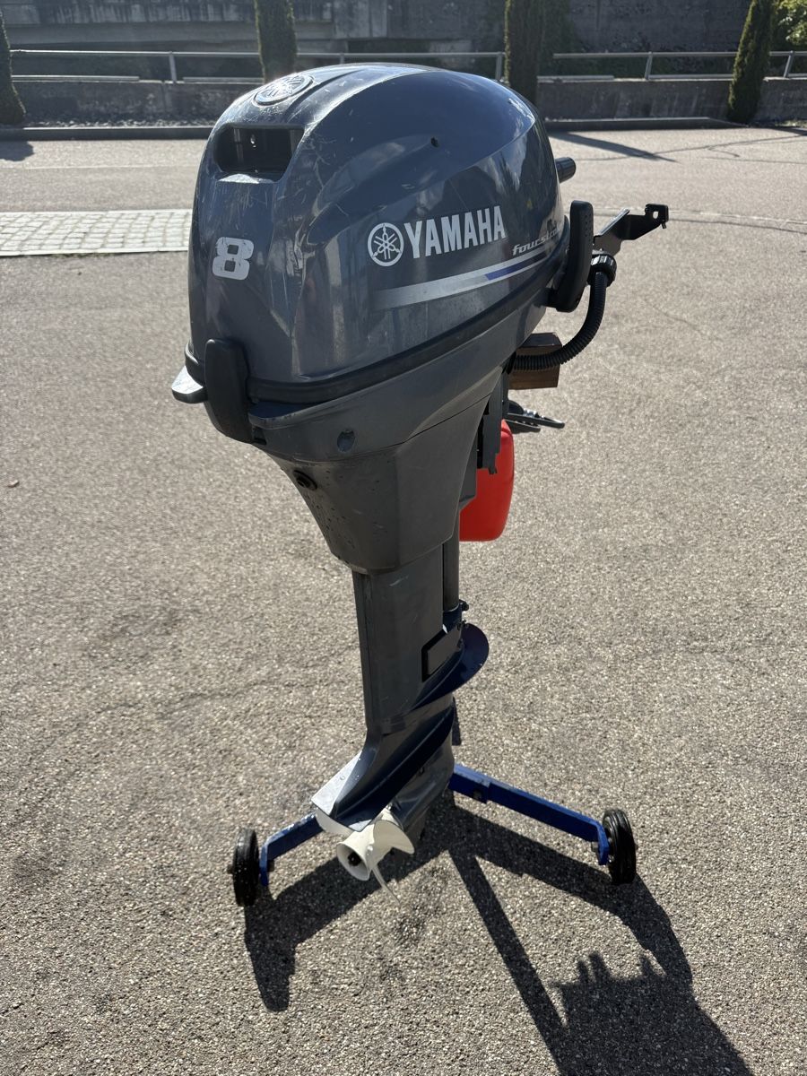 Motori: Yamaha 8PS Aussenbordmotor – Usato da Uffikon venduto da Ruix886