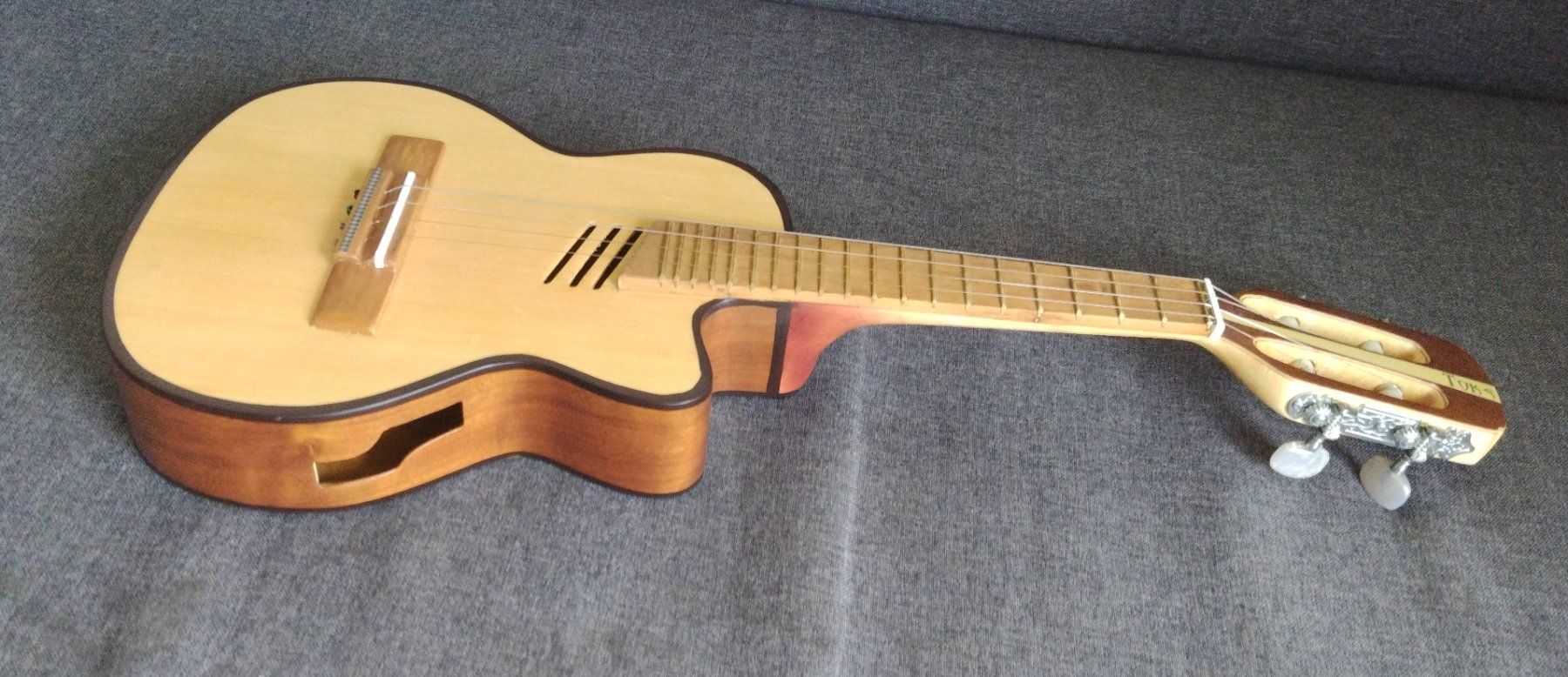 Strumenti musicali: Cavaquinho électro-acoustique – Nuovo e nell'imballaggio originale da Vevey venduto da Djporradao 4