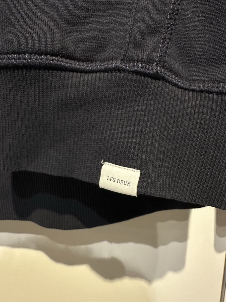 Pullover & Sweatshirts: LES DEUX KAPUZENPULLOVER NAVY – Neu (gemäss Beschreibung) aus Obfelden von Andri_3 1