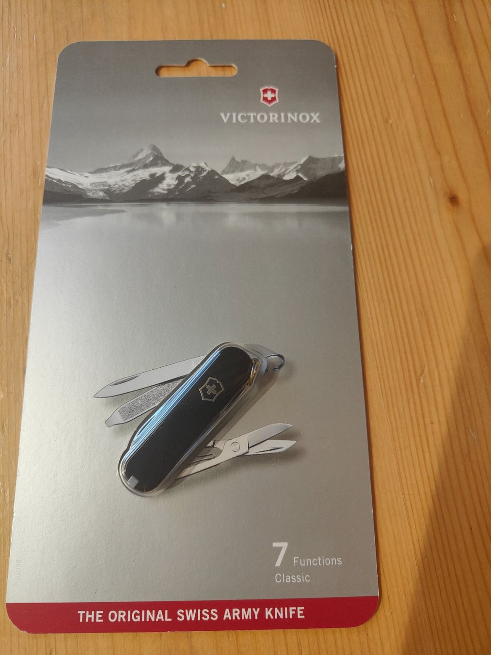 Victorinox Taschenmesser: Messer Victorinox  7 Functions Classic Neu Originalverpackt – Neu und originalverpackt aus Davos Platz von jon_2b56