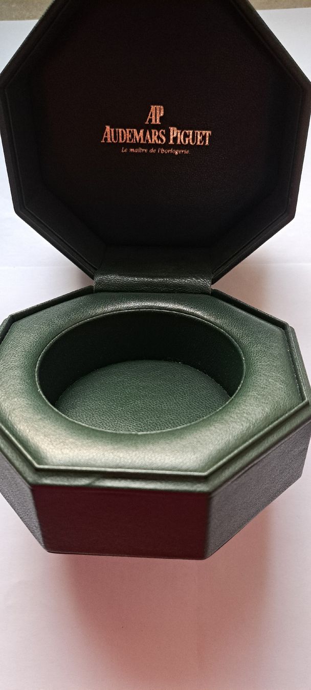 Audemars Piguet Orologi: Ecrin Audemars-Piguet Royal Oak – Nuovo e nell'imballaggio originale da Bercher venduto da gfc_cs28 4