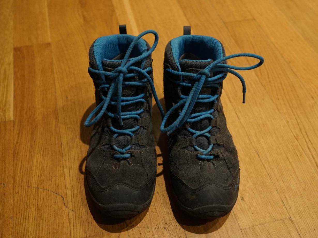 Schuhe für Jungen: WasserdichteTrollkids Wanderschuhe Gr. 37 – Gebraucht aus Baar von snollub