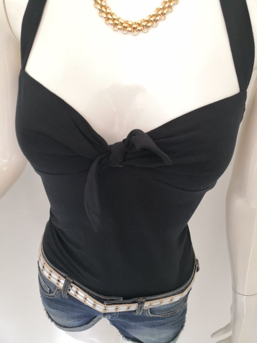 Mango Top: 🤩MANGO TOP SCHWARZ MIT KNOTEN – Usato da Olten venduto da Naja-Twins-Twins 7
