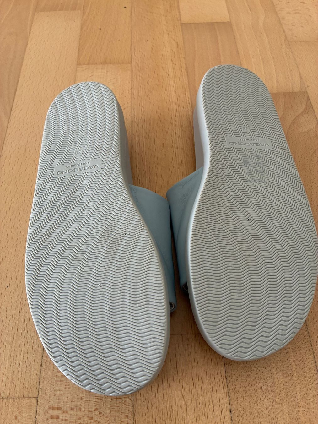 Vagabond Scarpe da donna: Vagabond Shoemaker Erin Leather Slide Sandals – Nuovo (secondo la descrizione) da Zürich venduto da nel_7skj 1