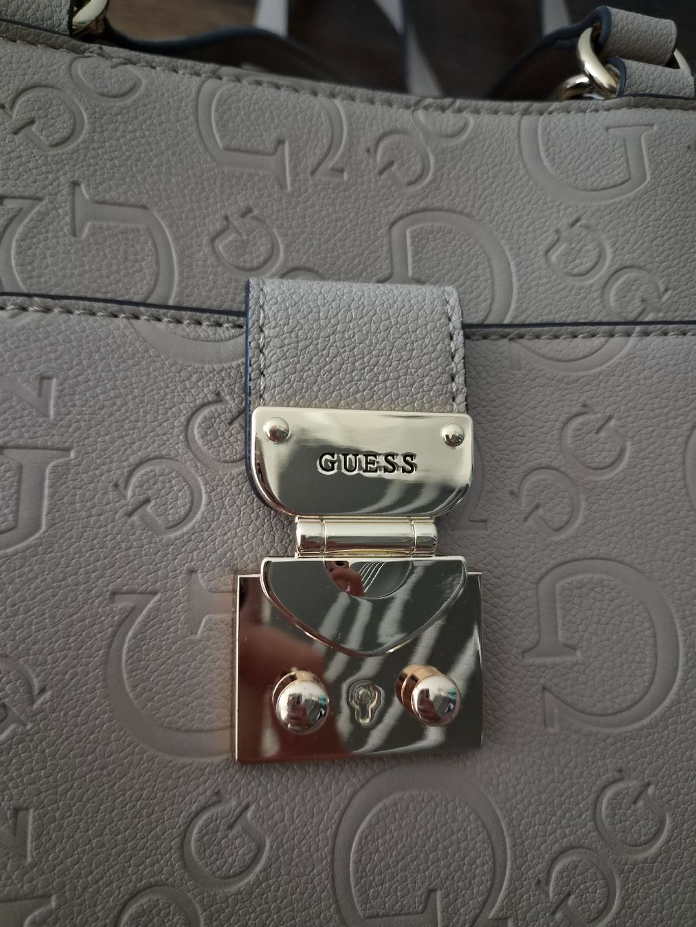 Guess Taschen für Damen: Guess Tasche – Gebraucht aus Glattfelden von Ivana5288 3