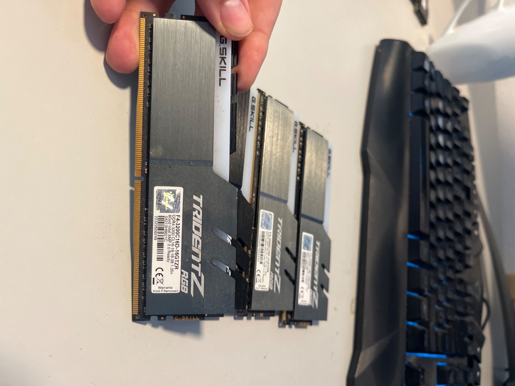 TridenZ RGB 4x8GB DDR4 Ram (Gebraucht) in Inwil für CHF 150 – mit ...