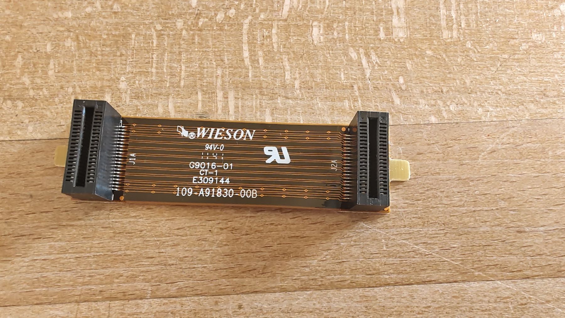 Unità & Adattatore: AMD/ATI Crossfire flexible bridge Adapter – Usato da Jona venduto da Kapuzinermoench 1