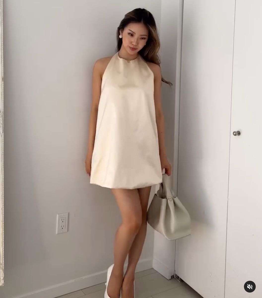 Zara Kleider: Zara Satin-Minikleid  – Neu (gemäss Beschreibung) aus Däniken SO von tin_9g9h 1