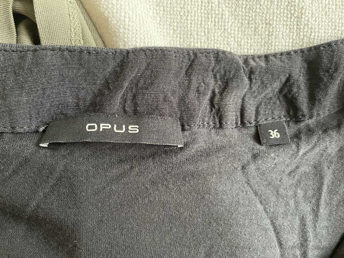Opus Tops: Opus Top in Grösse 36 – D'occasion à Basel par Garfield038 3