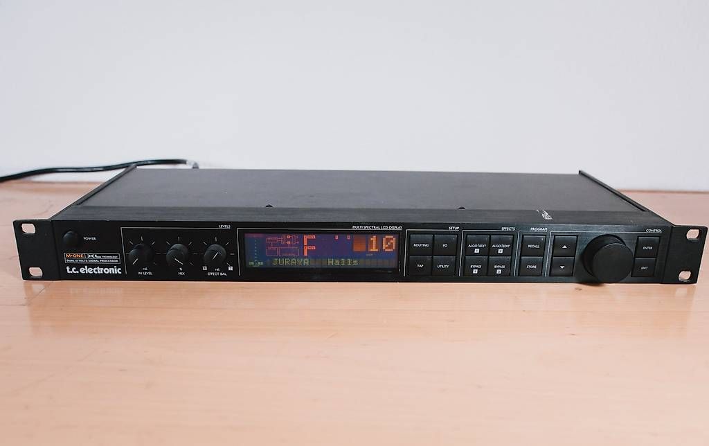 Instruments de musique: TC Electronics M-One Multieffekt Gerät – D'occasion à Hinterkappelen par audiowerft