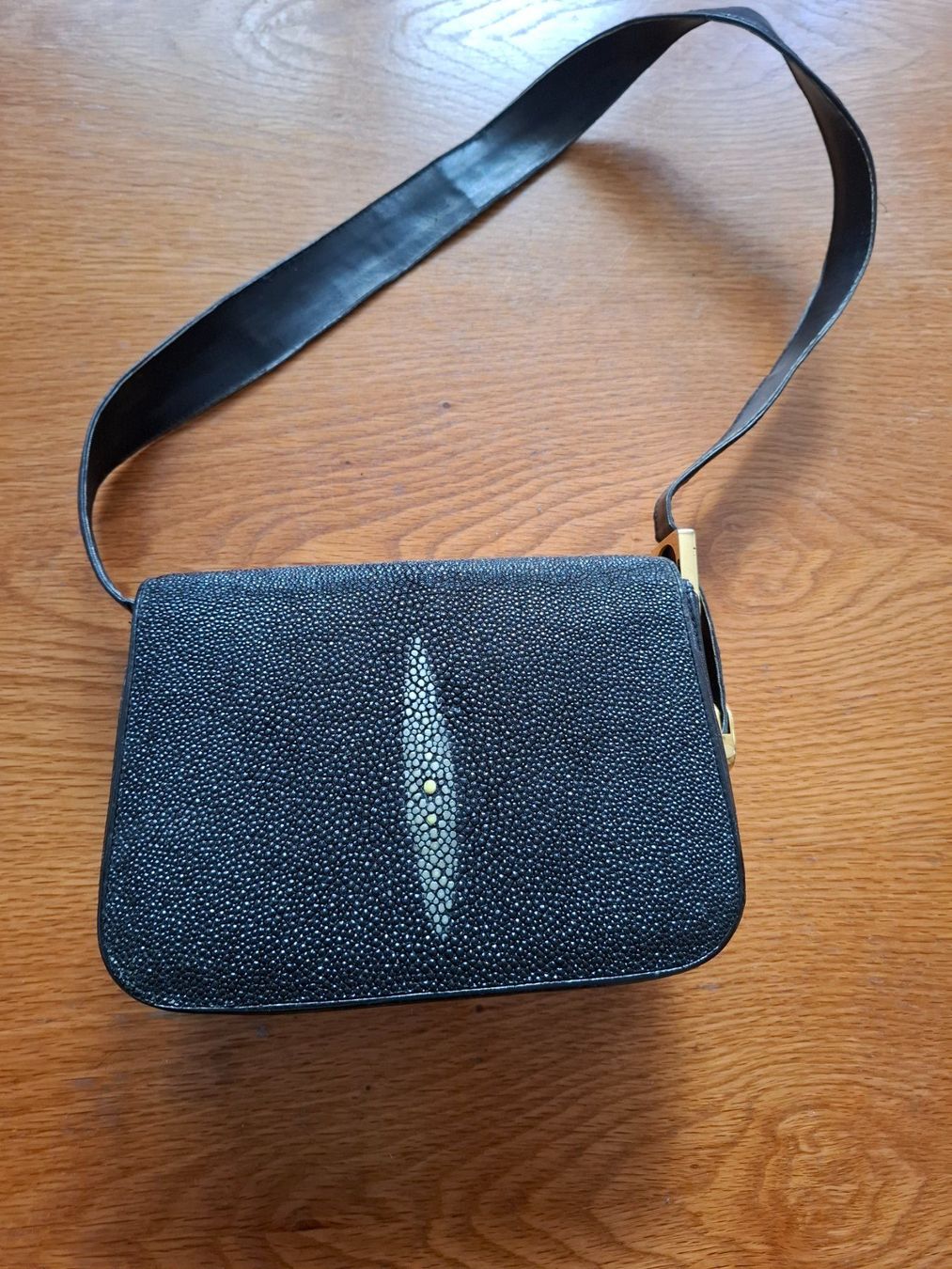 Borse da donna: Elegante Handtasche – Usato da Hunzenschwil venduto da Hardrock6
