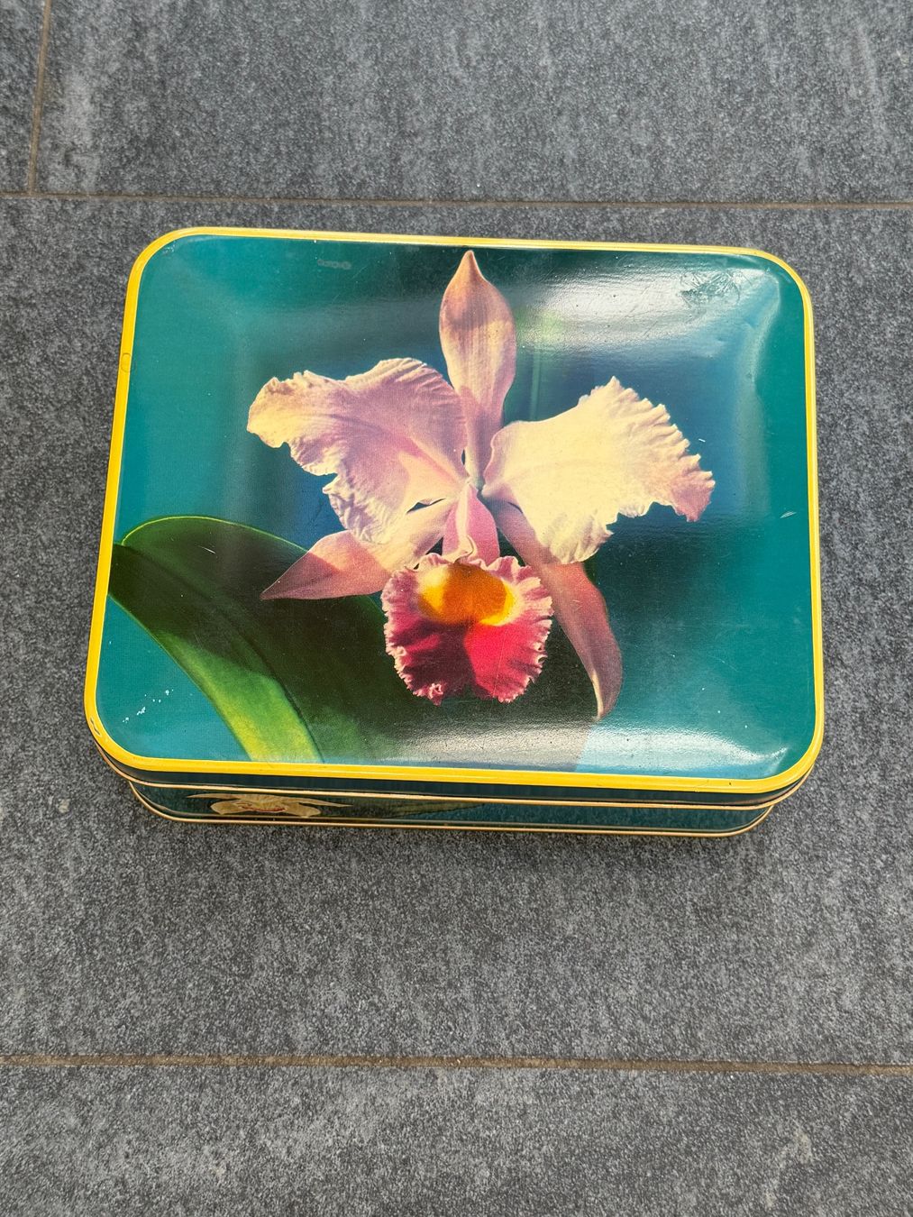Tutte le decorazioni: Vintage Dose retro, Blechdose Blumen, Guetzlidose – Usato da Otelfingen venduto da Markthalle_C