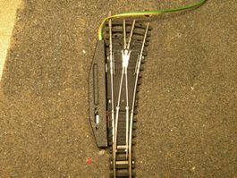 Weiche Minitrix rechts elektrisch. 14955