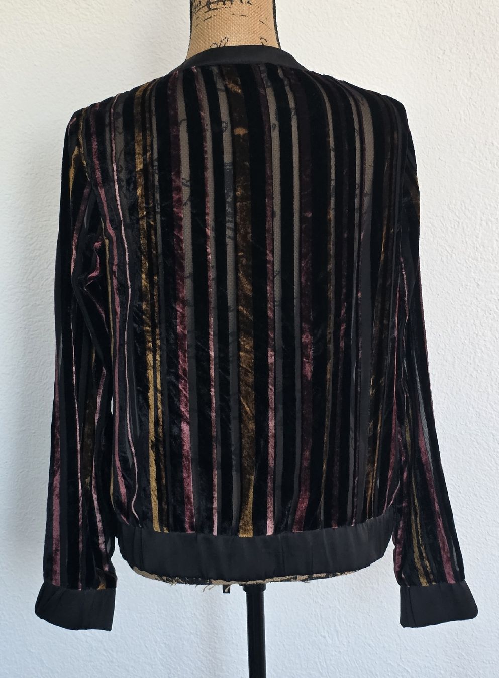 Giacche: Wunderschöne Samt Jacke, Gr. 38, – Usato da Rheinsulz venduto da Gilea 4