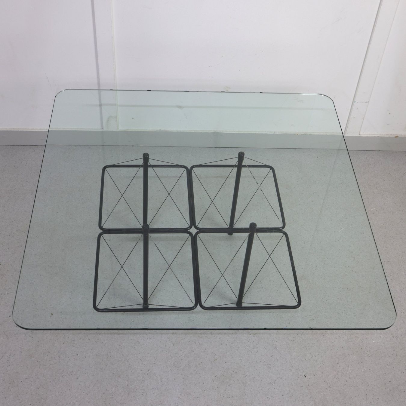 Tische: Einfacher Glas Tisch – Gebraucht aus Volketswil von brockipfannenstil 3