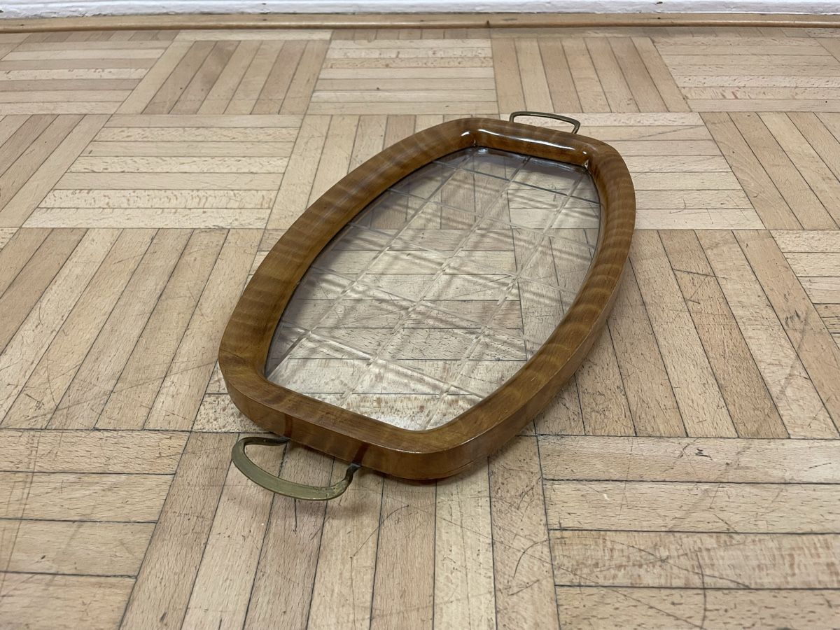 Servierplatten: Kleines 50s Serviertablett Nussbaum Glas Tablett vintage – Gebraucht aus Zürich von Vintagewiesel 3