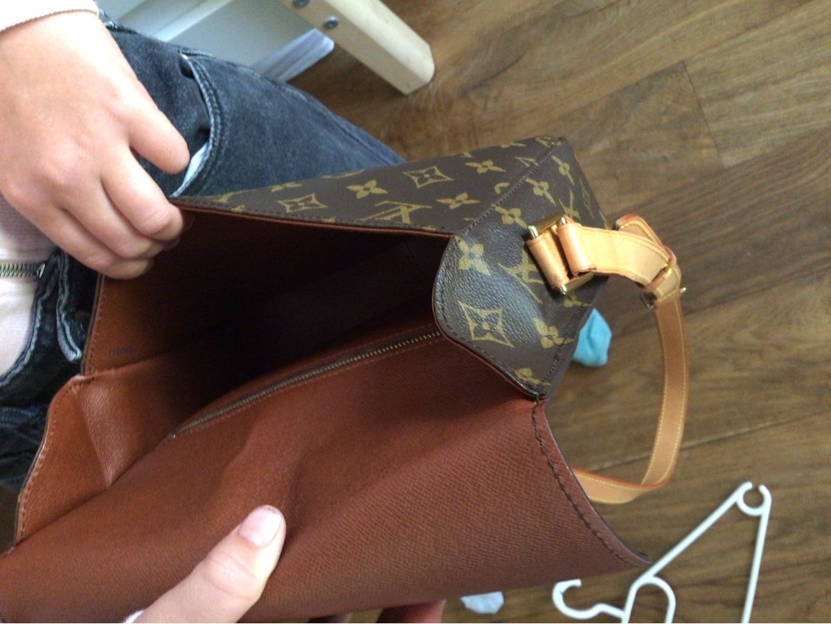 Louis Vuitton Borse da donna: Louis Vuitton Tasche Monogram Canvas – Usato da Ebikon venduto da Piri8 5