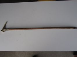 Alter Spazierstock / Wanderstock mit Horngriff