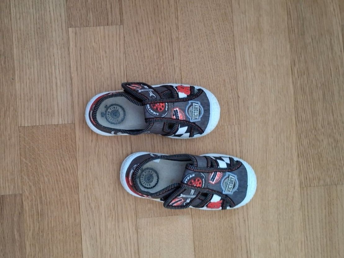 Scarpe per ragazzi: Kinderfinken Gr. 24 – Usato da Rütihof venduto da Teresa18 1