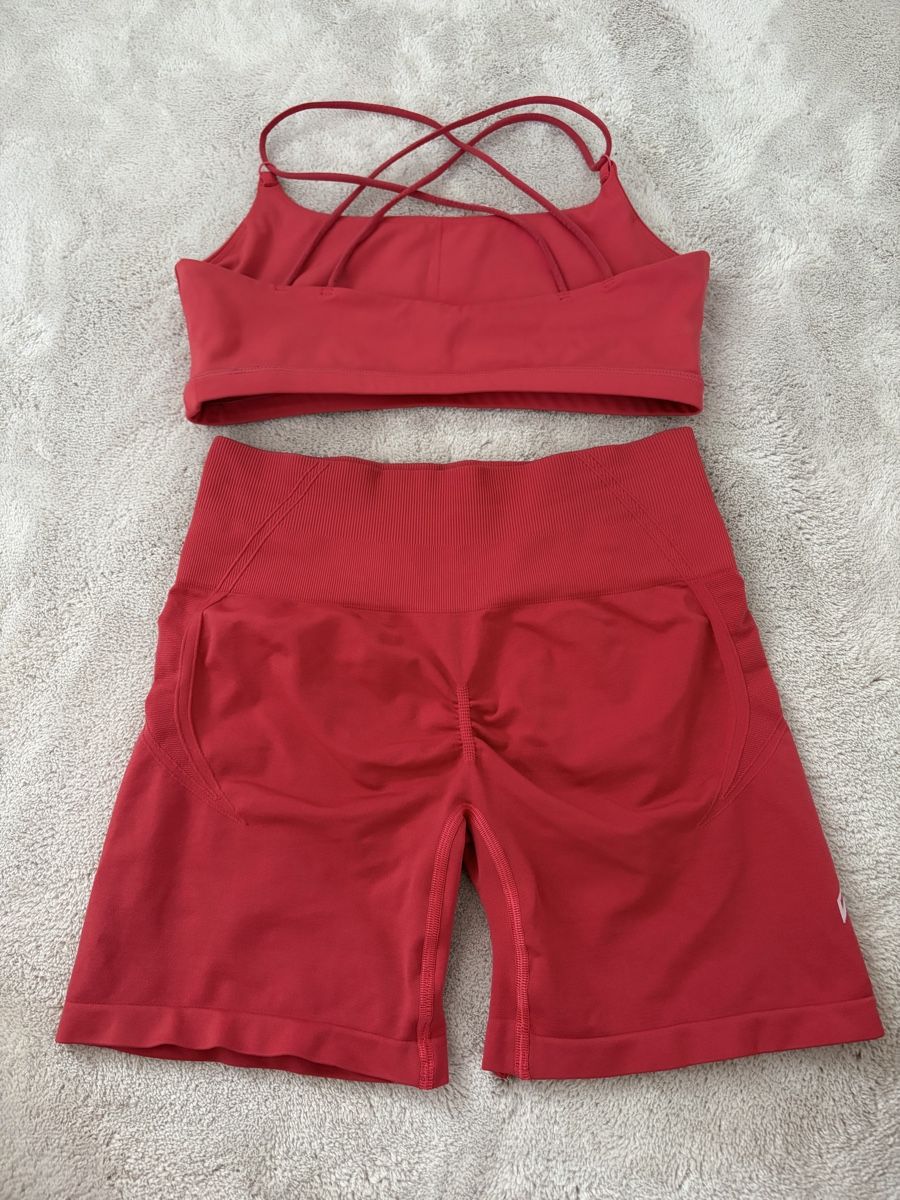 Oner Active Leggings: Oner Active Zweiteiliges Set Sweet red – D'occasion à Kriens par f.birrer 1